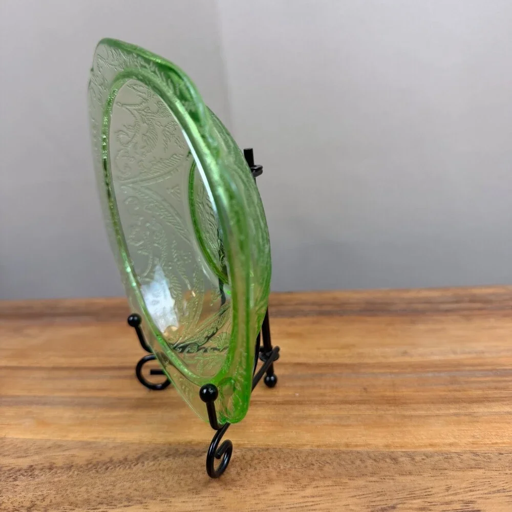 Federal Glass Madrid Uranium 5.5